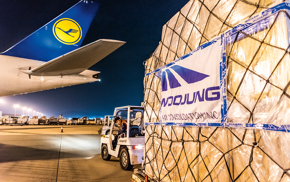 awoojung-55-lufthansa-cargo